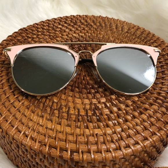 PINK-Sunglasses - Picture 3 of 4